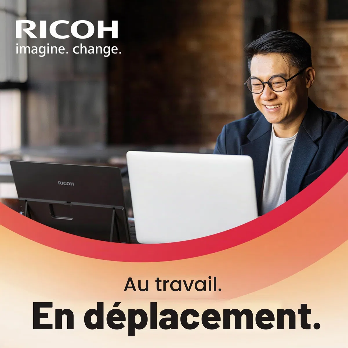 Moniteur Portable RICOH 150BW, écran Portable OLED 15,6 Pouces sans Fil, Double écran Wireless, Ultra-léger, rafraîchissement 60 Hz, Haut-parleurs intégrés x2